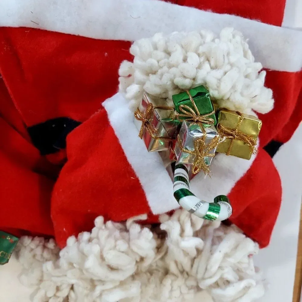 Large Vintage Handmade Christmas Yarn Santa Mrs. Claus Dolls Display Decoration
